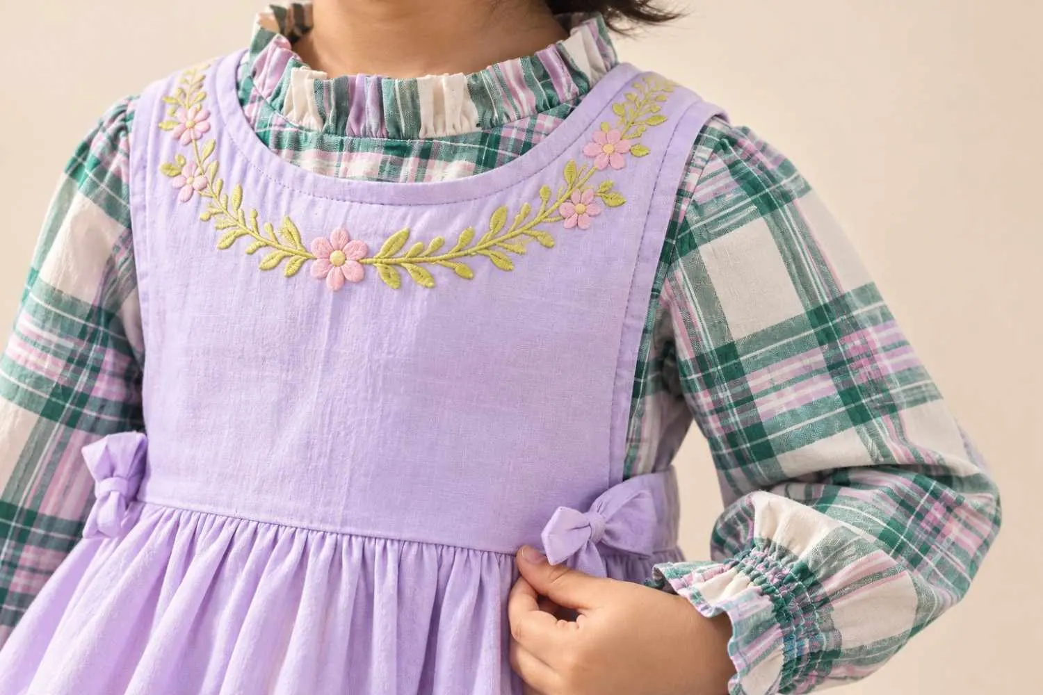 girls dress with ruffle collar